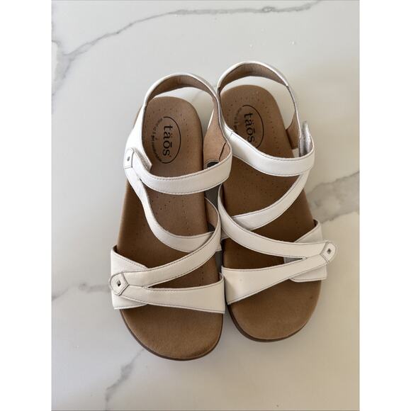 Taos Big Time Sandals Womens 10W White Leather Adjustable Straps Comfort Shoes - Picture 6 of 8